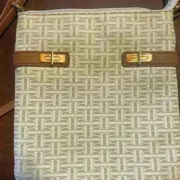 Tommy Hilfiger tan crossbody - Picture 2 of 5